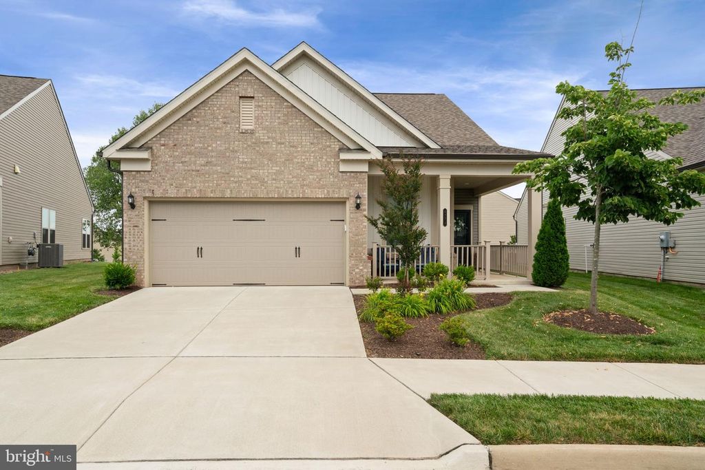 6773 AZALEA GARDEN LN, Haymarket, VA 20169