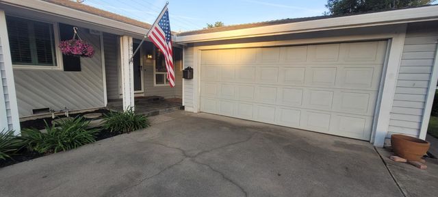 6929 Silverthorne Cir, Sacramento, CA 95842