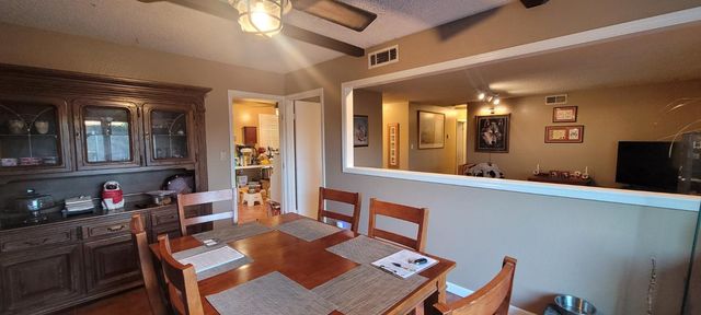 6929 Silverthorne Cir, Sacramento, CA 95842