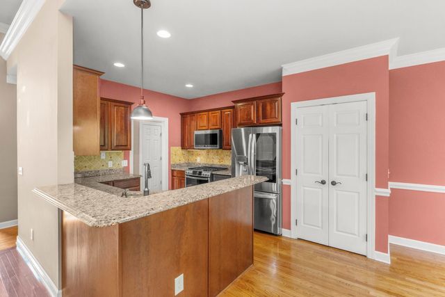 104 Stoneway, Hendersonville, TN 37075