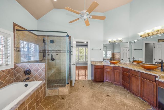 104 Stoneway, Hendersonville, TN 37075