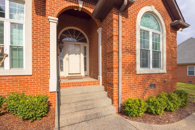 104 Stoneway, Hendersonville, TN 37075