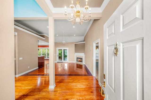 104 Stoneway, Hendersonville, TN 37075