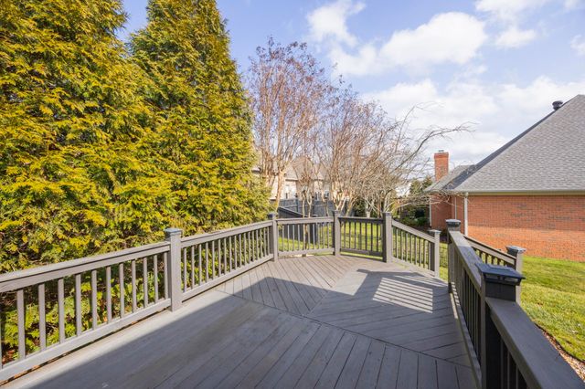 104 Stoneway, Hendersonville, TN 37075