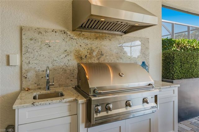 2756 Amaranda CT, Naples, FL 34114