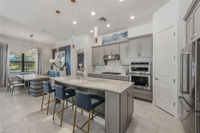 2756 Amaranda CT, Naples, FL 34114