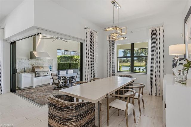 2756 Amaranda CT, Naples, FL 34114