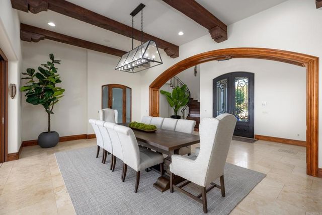 8136 Entrada de Luz E, San Diego, CA 92127