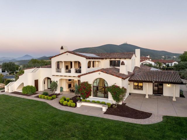 8136 Entrada de Luz E, San Diego, CA 92127