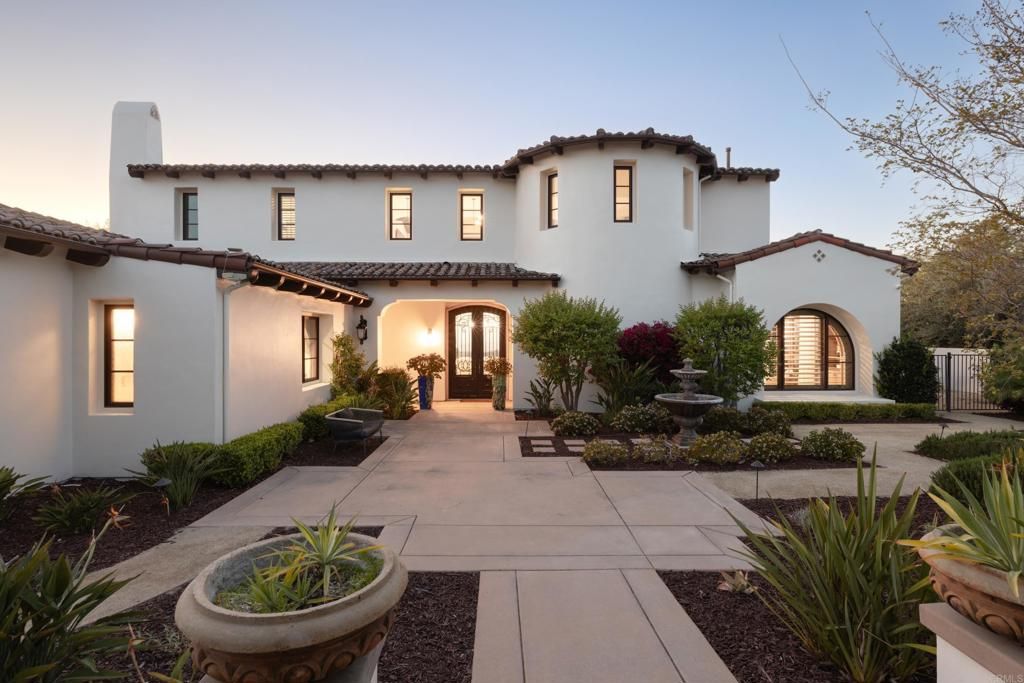 8136 Entrada de Luz E, San Diego, CA 92127