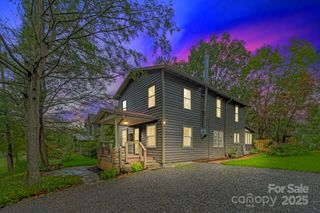 102 4th Street A, Black Mountain, NC 28711
