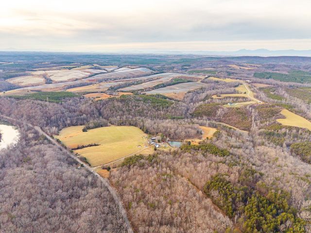 2809 Bedford Highway, Lynch Station, VA 24571