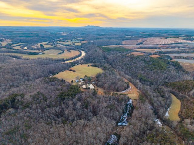 2809 Bedford Highway, Lynch Station, VA 24571