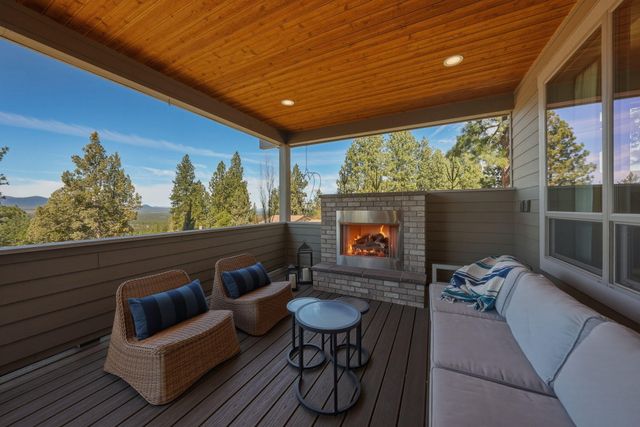 2005 NW Glassow Drive, Bend, OR 97703