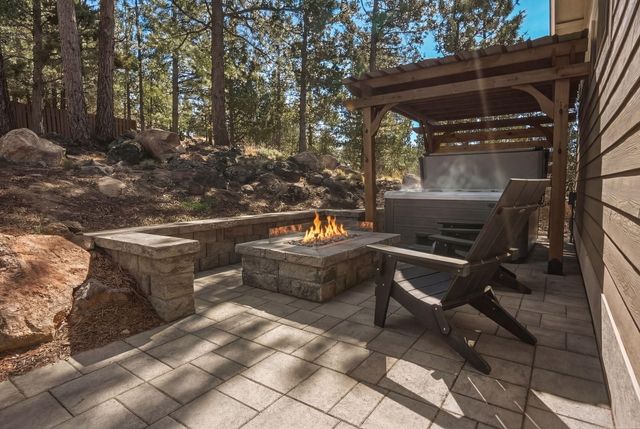 2005 NW Glassow Drive, Bend, OR 97703