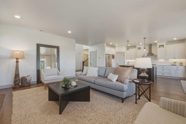 2005 NW Glassow Drive, Bend, OR 97703