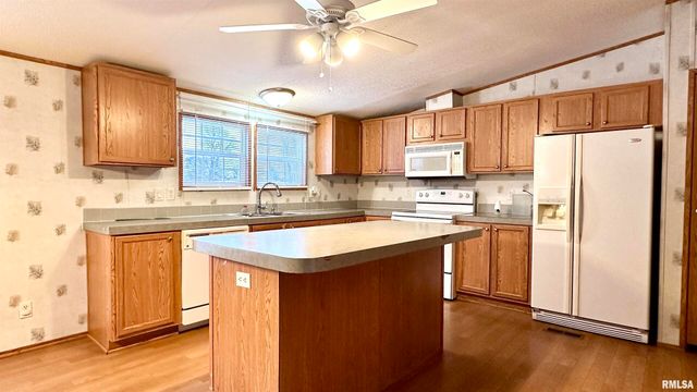 20855 SOUTH Street, Westfrank, IL 62890