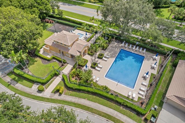 4912 NW 55TH Boulevard, Coconut Creek, FL 33073