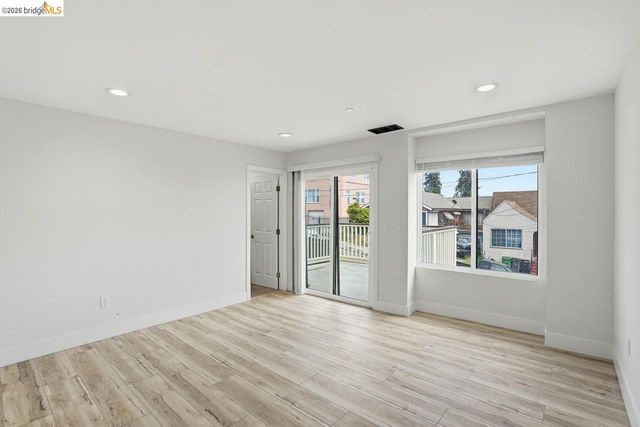2469 Potter St, Oakland, CA 94601