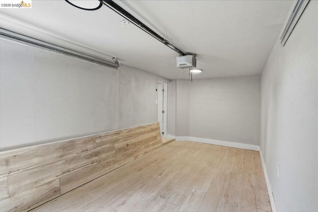2469 Potter St, Oakland, CA 94601