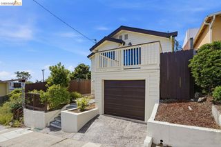 2469 Potter St, Oakland, CA 94601