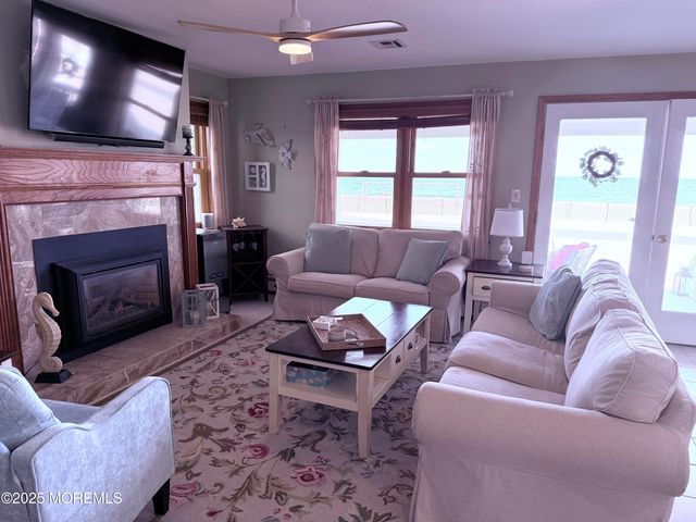 275 Beachfront, Manasquan, NJ 08736