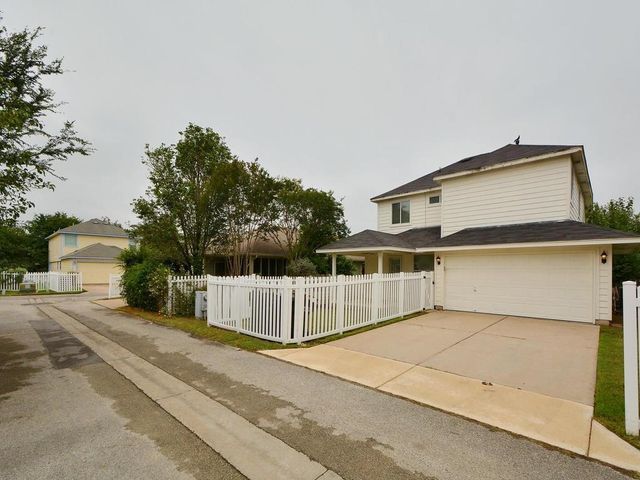 153 Chesser, Kyle, TX 78640