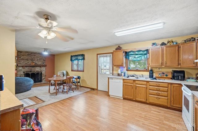 938 Rainbow Court, Lebanon, OH 45036