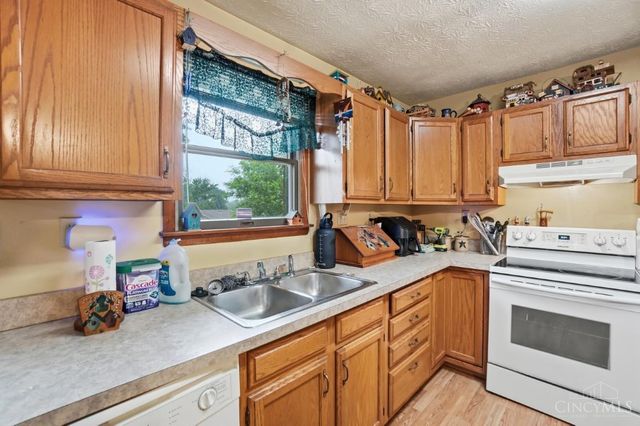 938 Rainbow Court, Lebanon, OH 45036