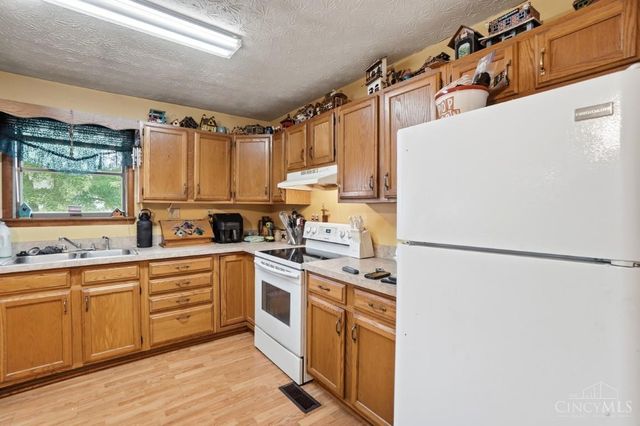 938 Rainbow Court, Lebanon, OH 45036