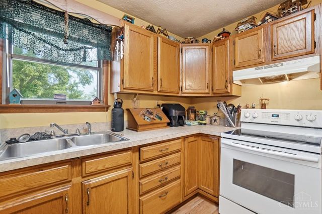 938 Rainbow Court, Lebanon, OH 45036