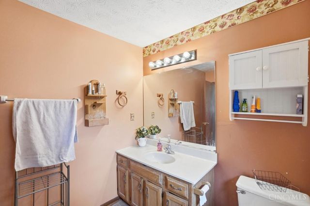 938 Rainbow Court, Lebanon, OH 45036
