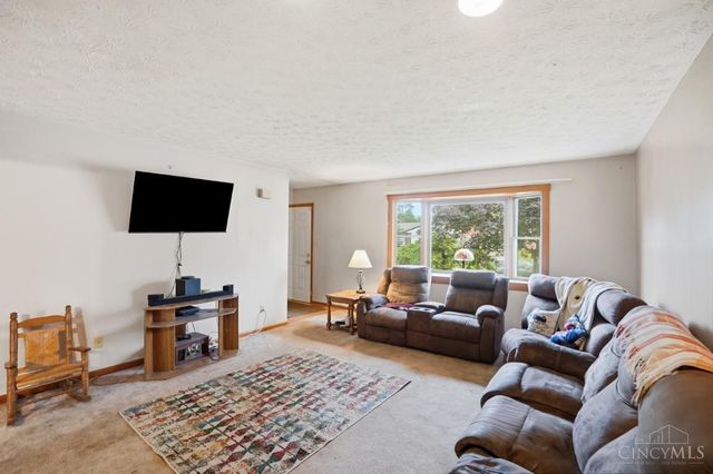 938 Rainbow Court, Lebanon, OH 45036