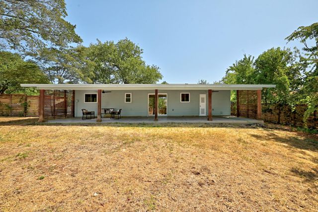 905 Emerald Wood DR, Austin, TX 78745