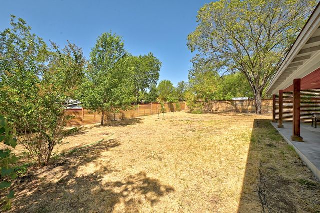 905 Emerald Wood DR, Austin, TX 78745