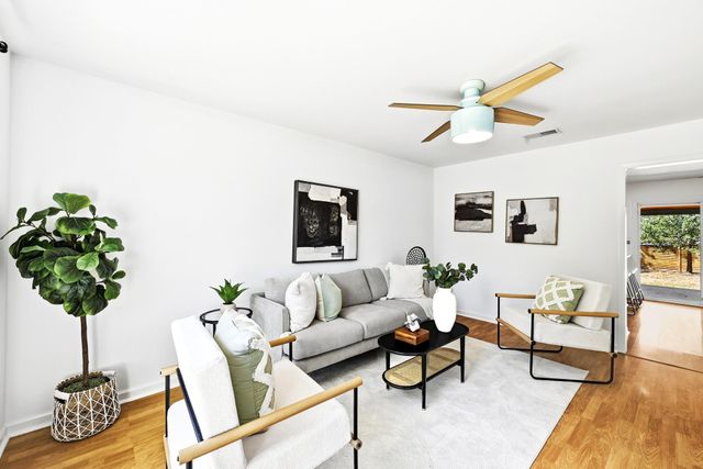 905 Emerald Wood DR, Austin, TX 78745
