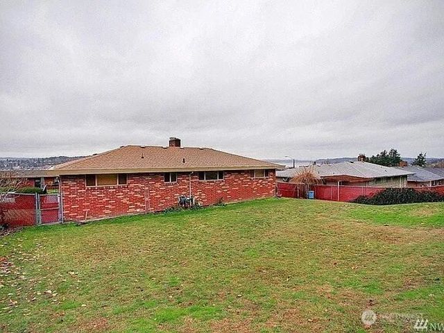 88 Monterey Place NE, Renton, WA 98056