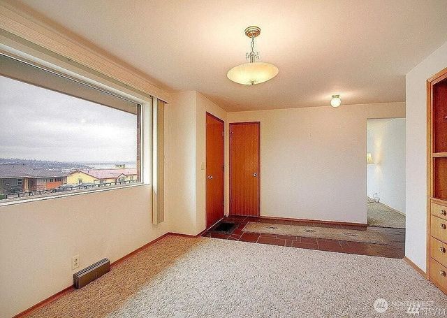 88 Monterey Place NE, Renton, WA 98056
