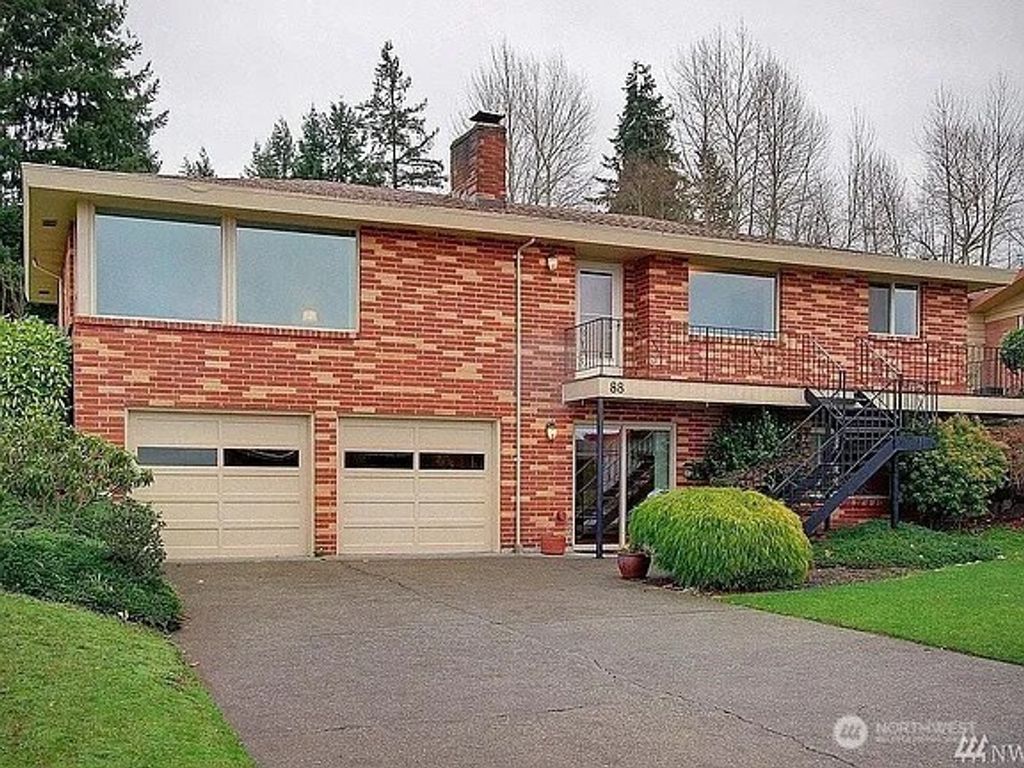 88 Monterey Place NE, Renton, WA 98056