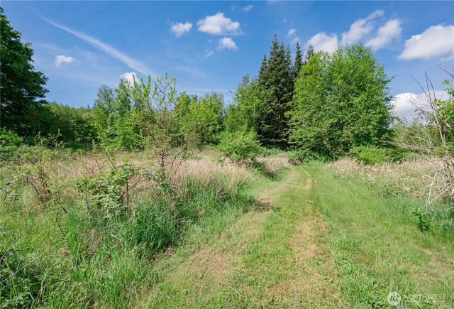 6011 Medcalf Road, Bellingham, WA 98226