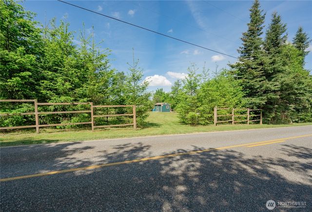 6011 Medcalf Road, Bellingham, WA 98226