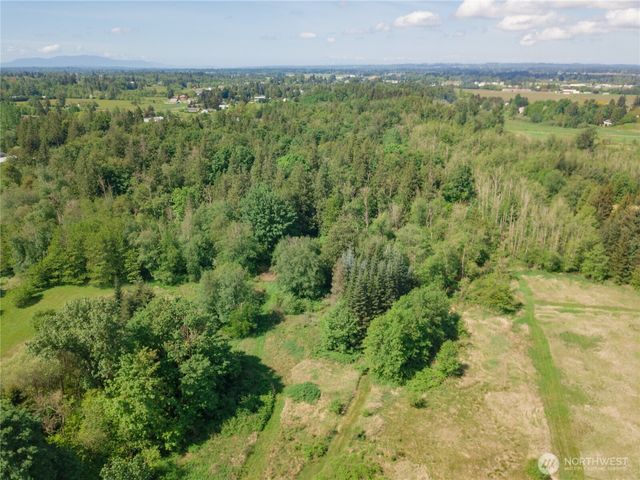 6011 Medcalf Road, Bellingham, WA 98226