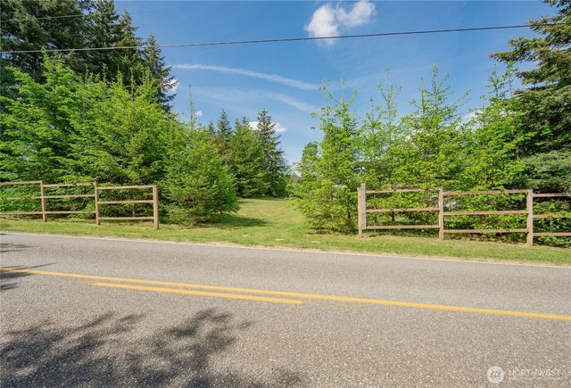 6011 Medcalf Road, Bellingham, WA 98226