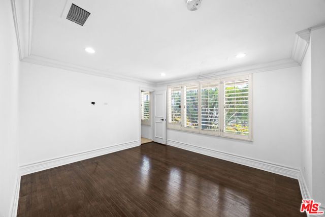 716 N Beverly Drive, Beverly Hills, CA 90210