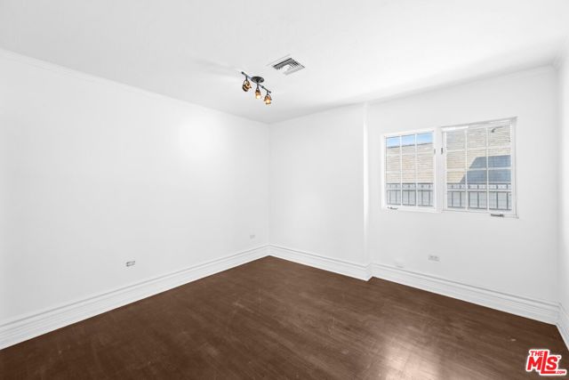 716 N Beverly Drive, Beverly Hills, CA 90210