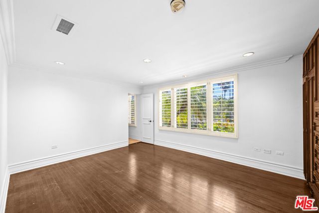 716 N Beverly Drive, Beverly Hills, CA 90210