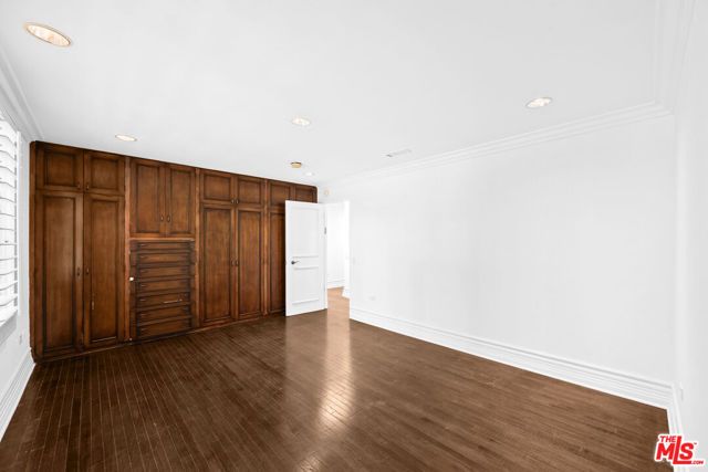 716 N Beverly Drive, Beverly Hills, CA 90210
