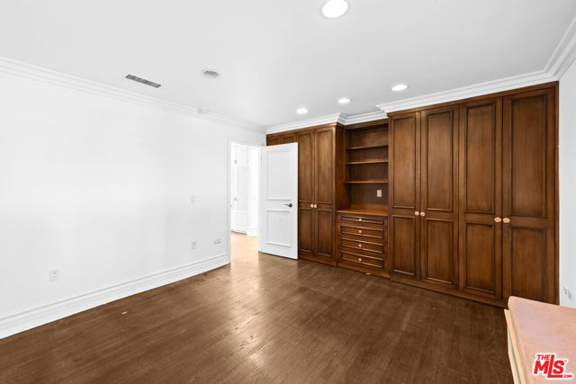 716 N Beverly Drive, Beverly Hills, CA 90210