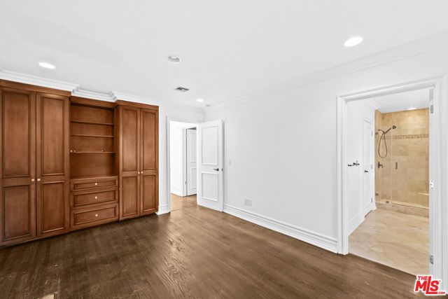 716 N Beverly Drive, Beverly Hills, CA 90210