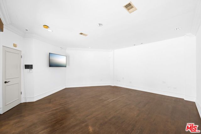 716 N Beverly Drive, Beverly Hills, CA 90210